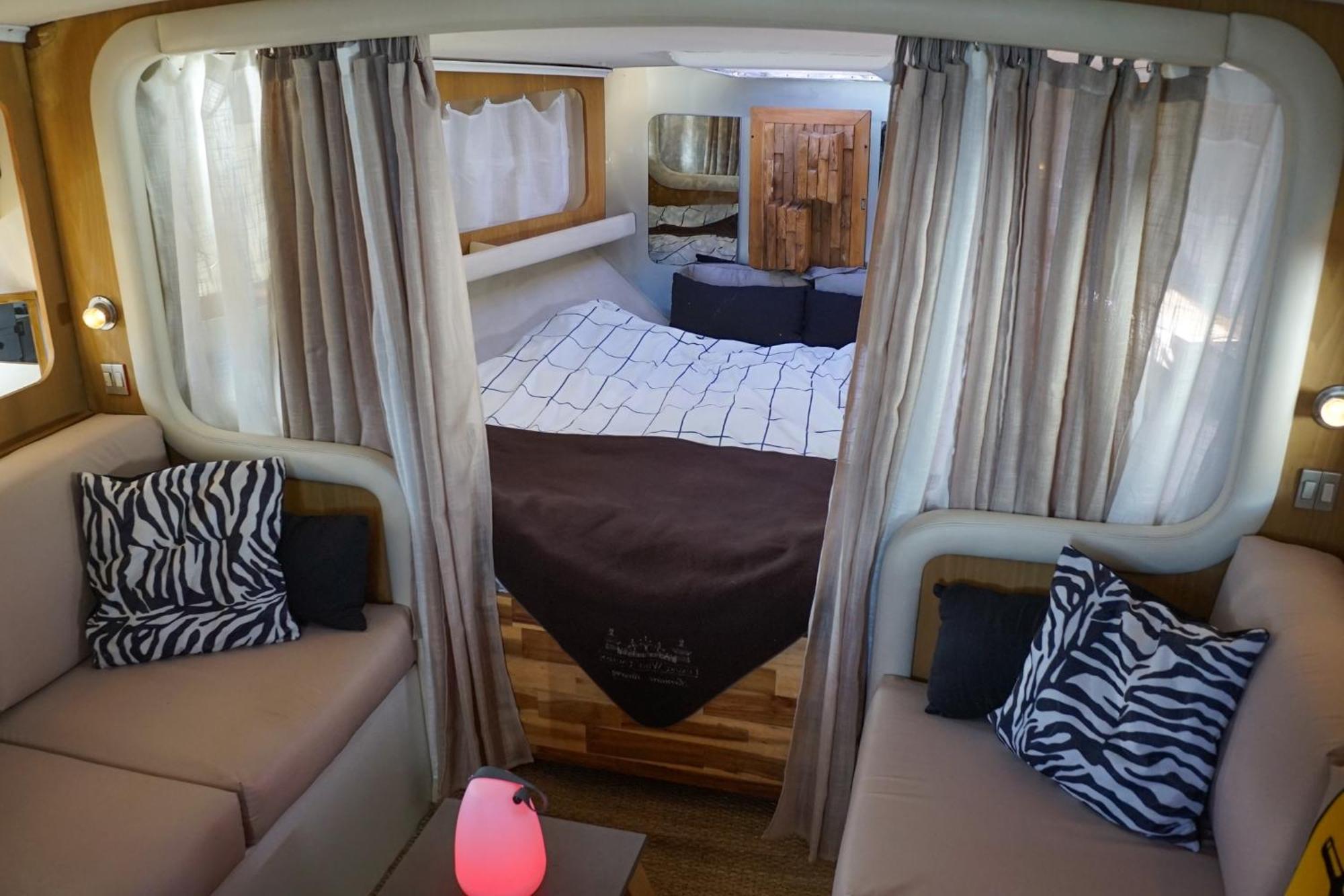 Bateau Cocoon En Amoureux Μπορντό Εξωτερικό φωτογραφία